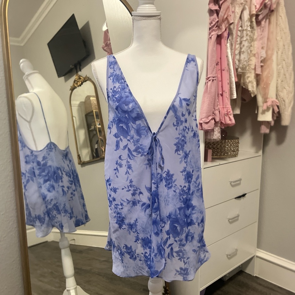 Floral Blue Sleeveless Blouse